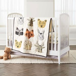 Crate and Barrel Kids Roxy Marj Woodland Animal Baby Crib Quilt